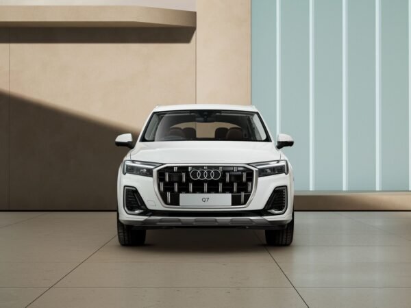 Audi Q7 45 TFSI - Hình ảnh 2