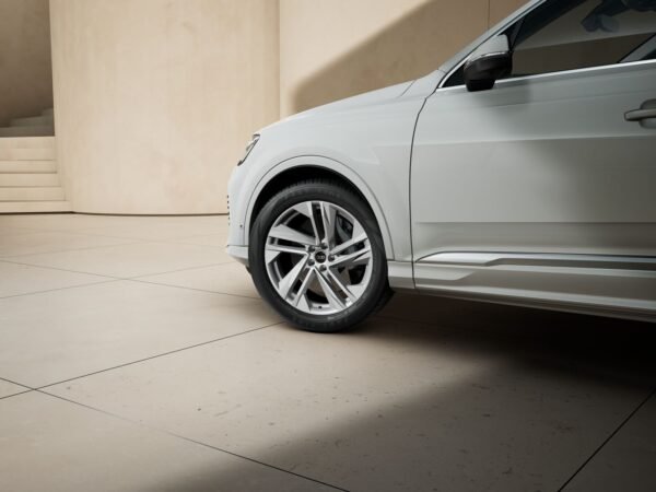 Audi Q7 45 TFSI - Hình ảnh 4